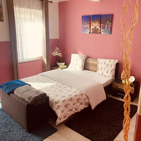 Bien-Etre-Au-Calme Et Parking Gratuit Villa Seraing Luaran gambar